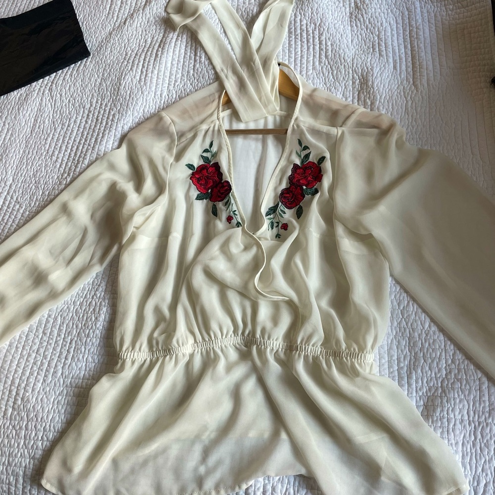Rose Embroidered Top (Size L)
